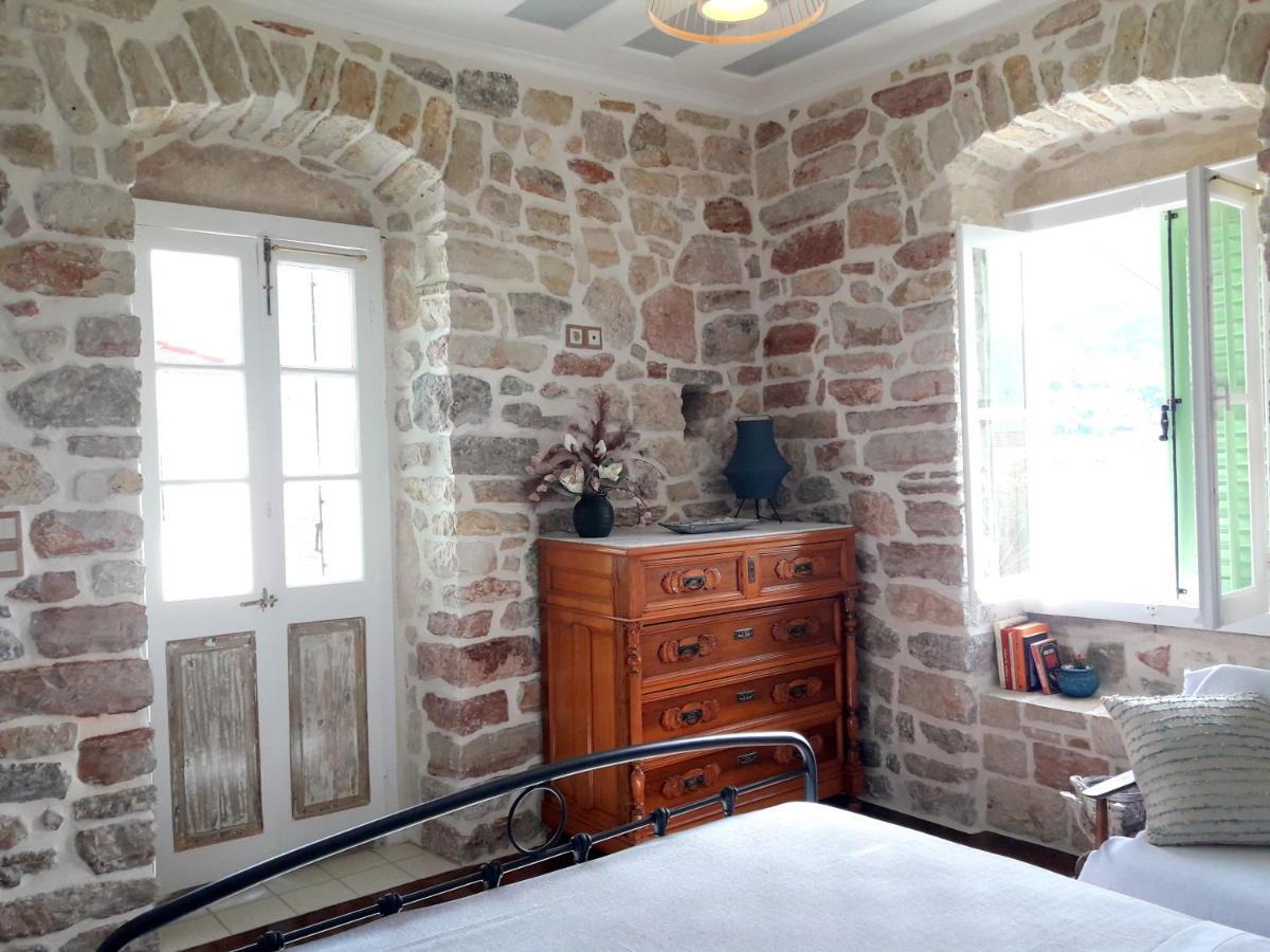 1836 Traditional House Vathy  Exterior photo